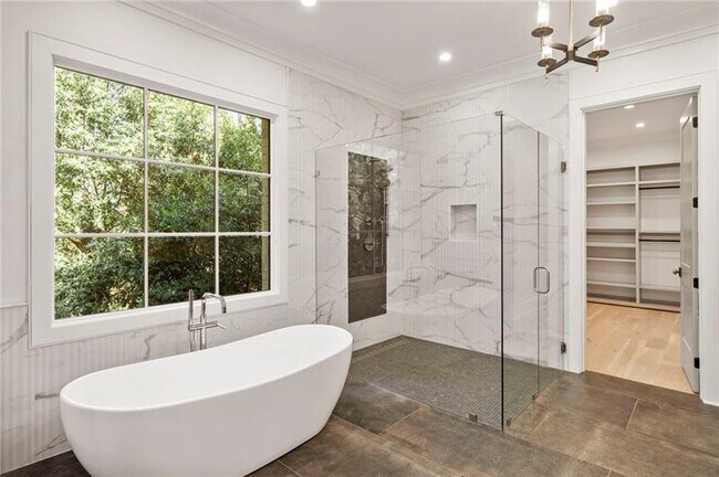 Building Photo - 1074 Moores Mill Rd NW