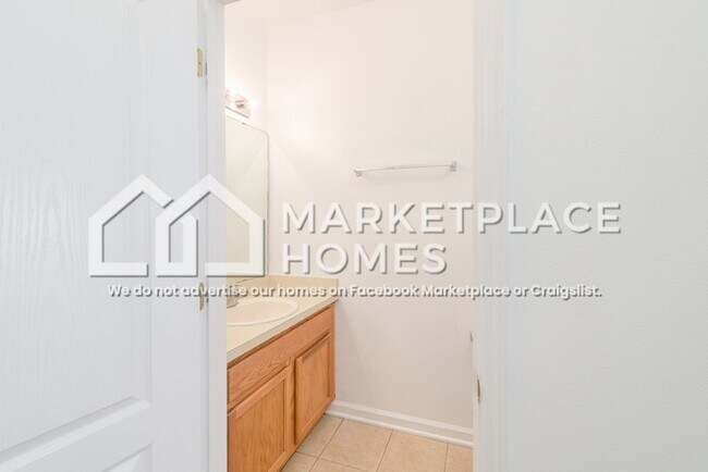 Building Photo - 1431 Biscayne Bay Dr