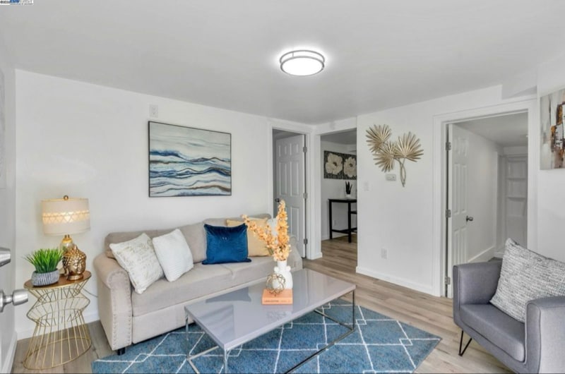 Building Photo - 2025 34th Ave