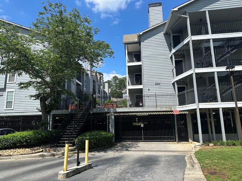 Building Photo - 303 Granville Ct