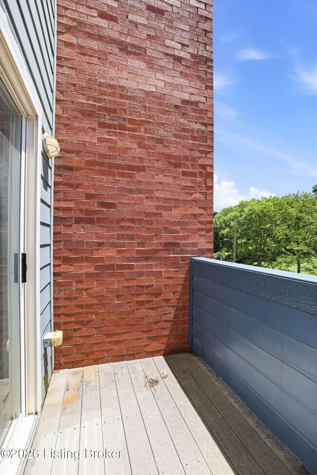 Building Photo - 2745 Grinstead Dr