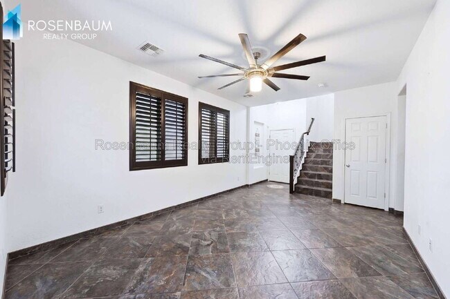 Building Photo - 9336 S 33rd Dr