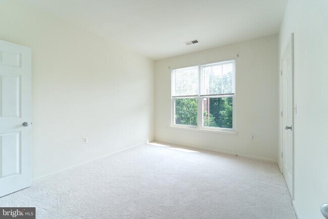 Building Photo - 11391 Aristotle Dr
