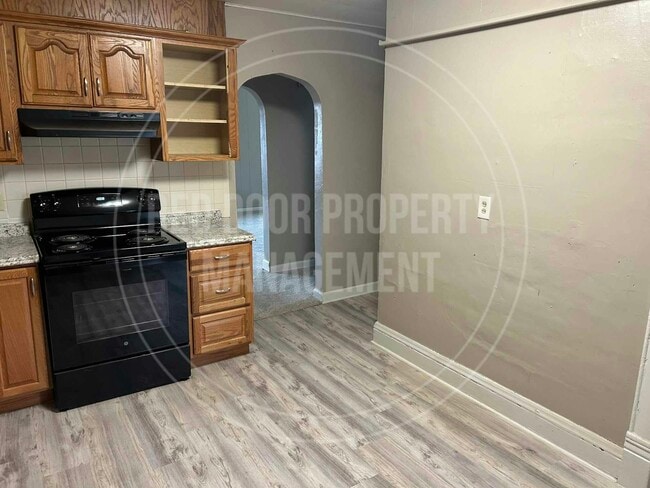 Building Photo - 12 S Buhler Rd