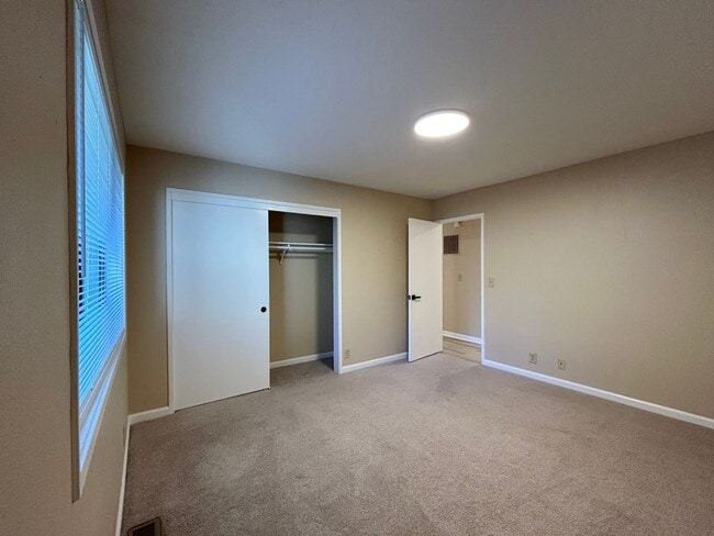 Building Photo - Serene 2 Bed, 2 Bath Updated Hidden Gem!