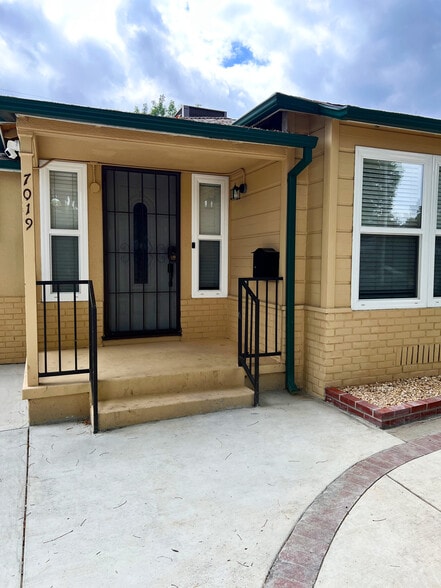 Building Photo - 7019 Jamieson Ave