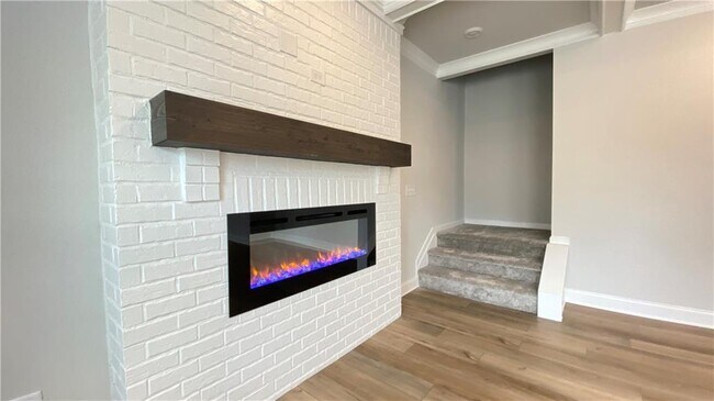 Building Photo - 4591 Silver Oak Dr SW