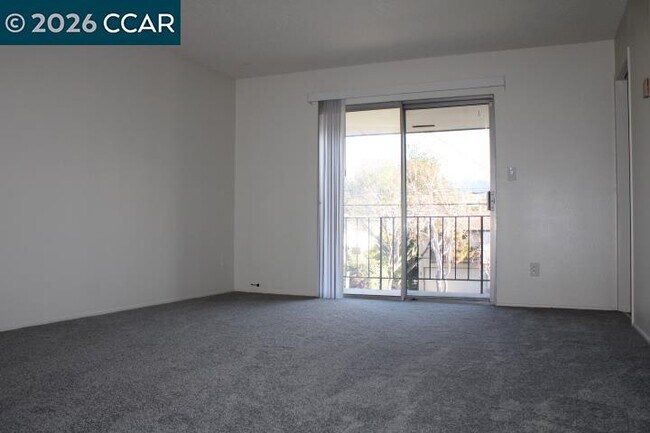 Building Photo - 615 Lexington Ave