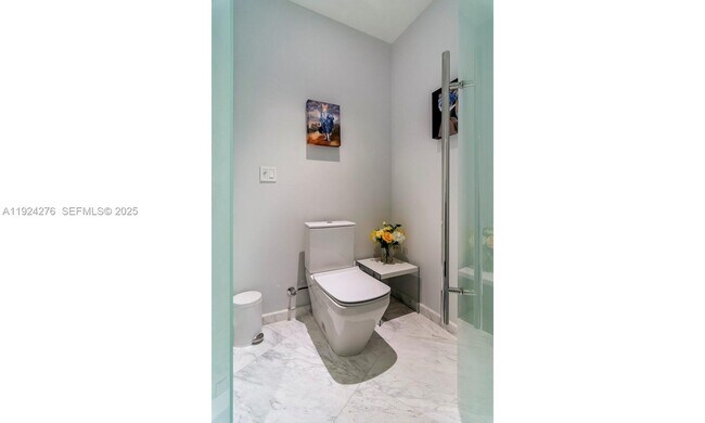 Building Photo - 701 N Fort Lauderdale Beach Blvd