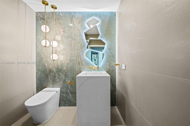 Building Photo - 90 SW 3rd St