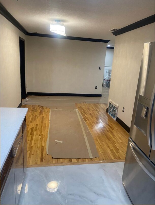 Building Photo - 1122 N Powers Dr