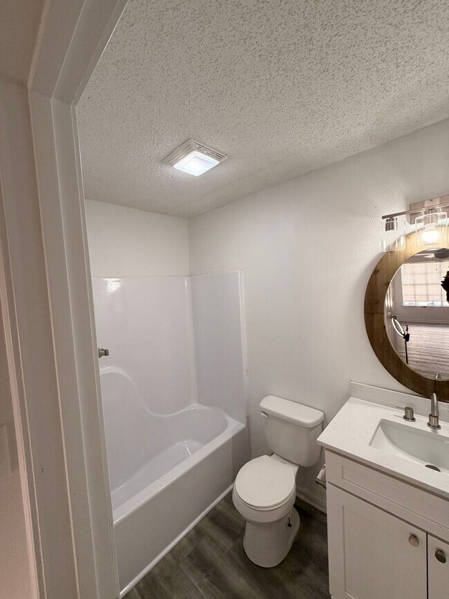 Building Photo - 109 Limoges St