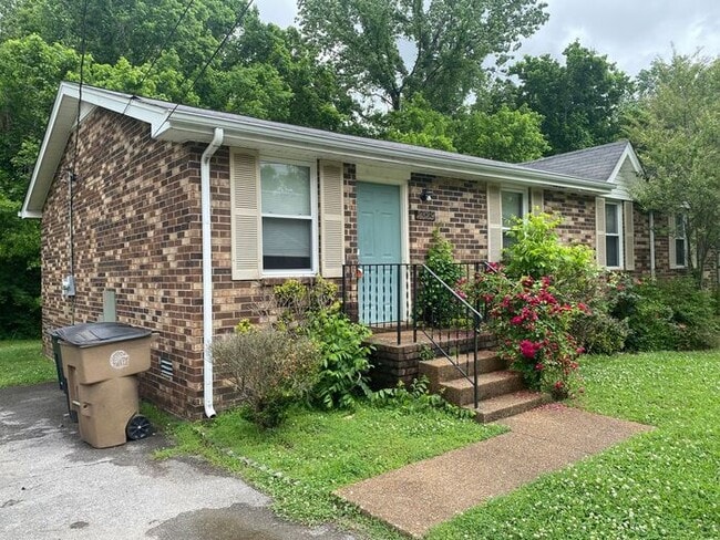 Building Photo - Inglewood Duplex Available Now!