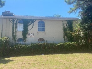 Building Photo - 1805 Roman Rd