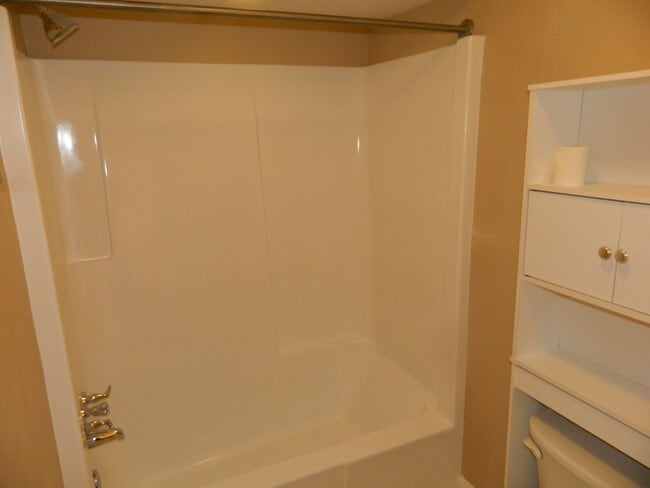 Building Photo - 1 Bed / 1 Bath Condo with Balcony – Seminole County – Water Included!