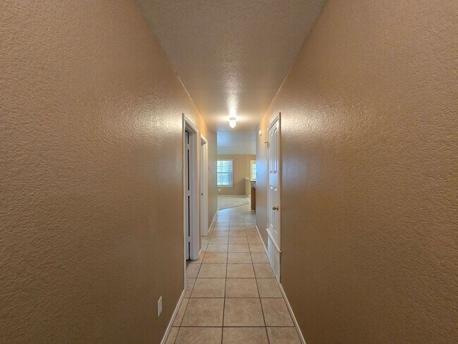 Building Photo - 5812 Durango Dr