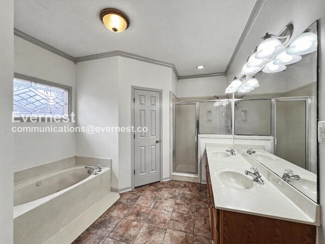 Building Photo - 2100 Shannon Cove