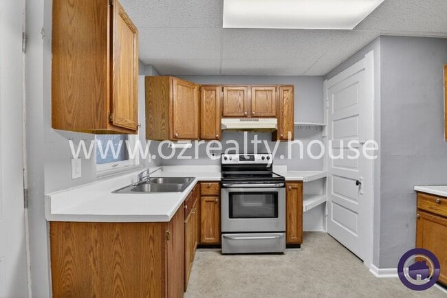 Building Photo - 450 Second St