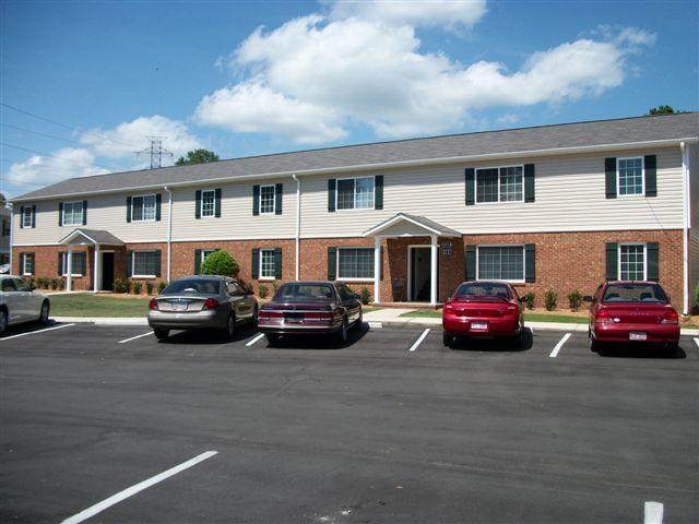 Building Photo - 2312 Indian Dr
