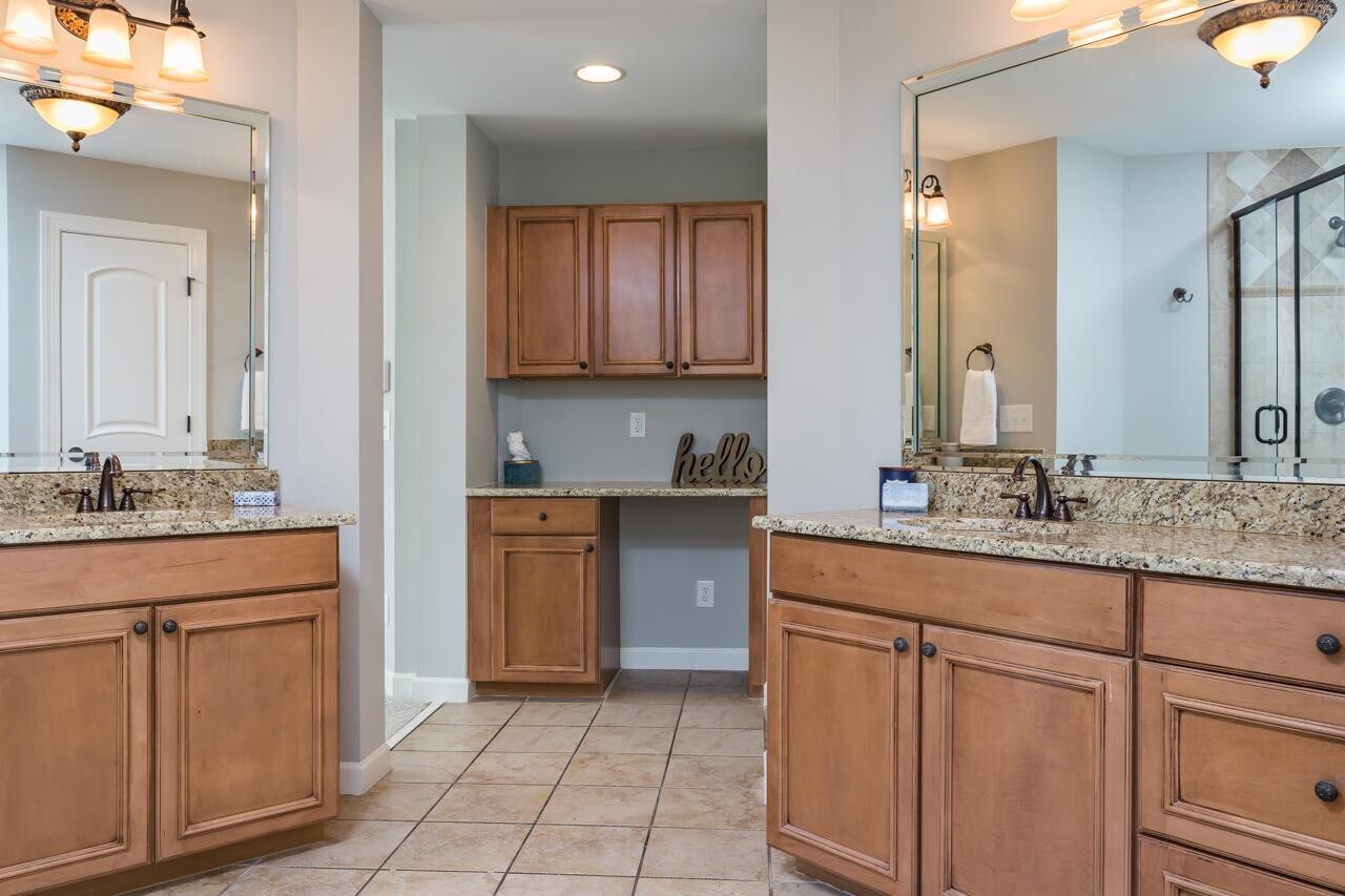 Building Photo - 333 Sunstone Dr