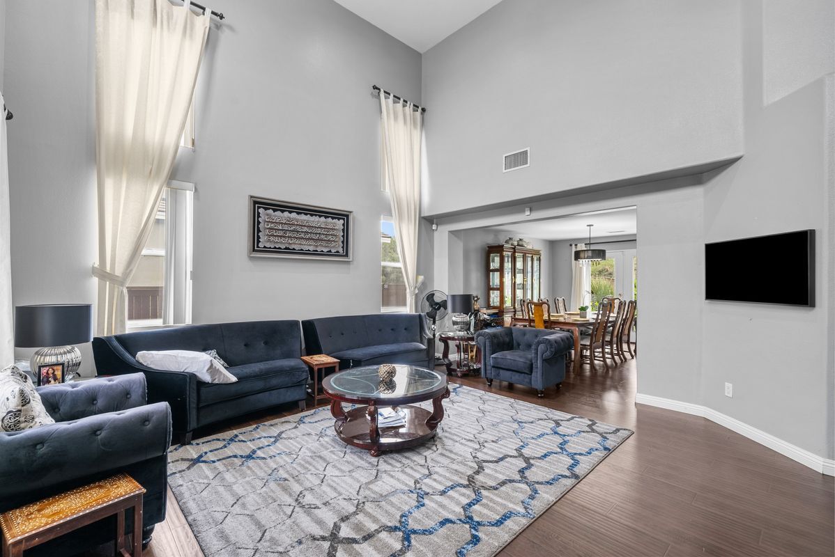 Building Photo - 26426 Cardinal Dr