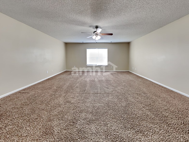 Building Photo - 405 White Bluff Ct