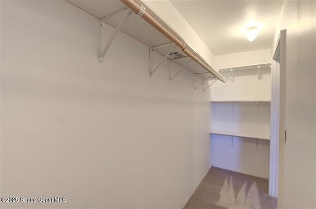 Building Photo - 331 Carmine Dr