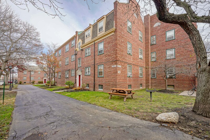 Building Photo - 671 Franklin Pl