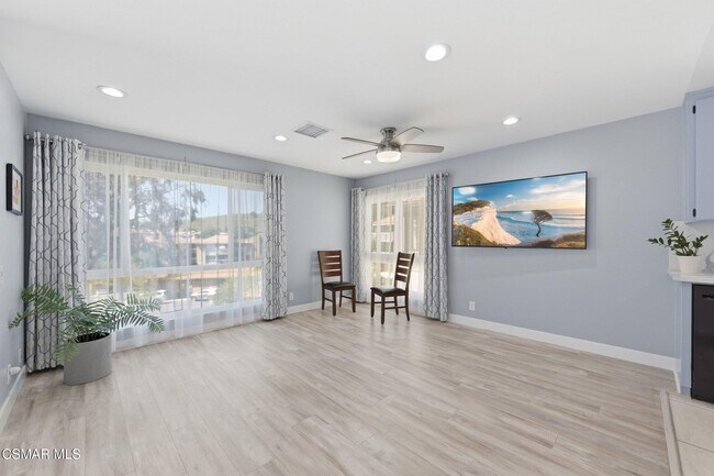 Building Photo - 254 Sequoia Ct