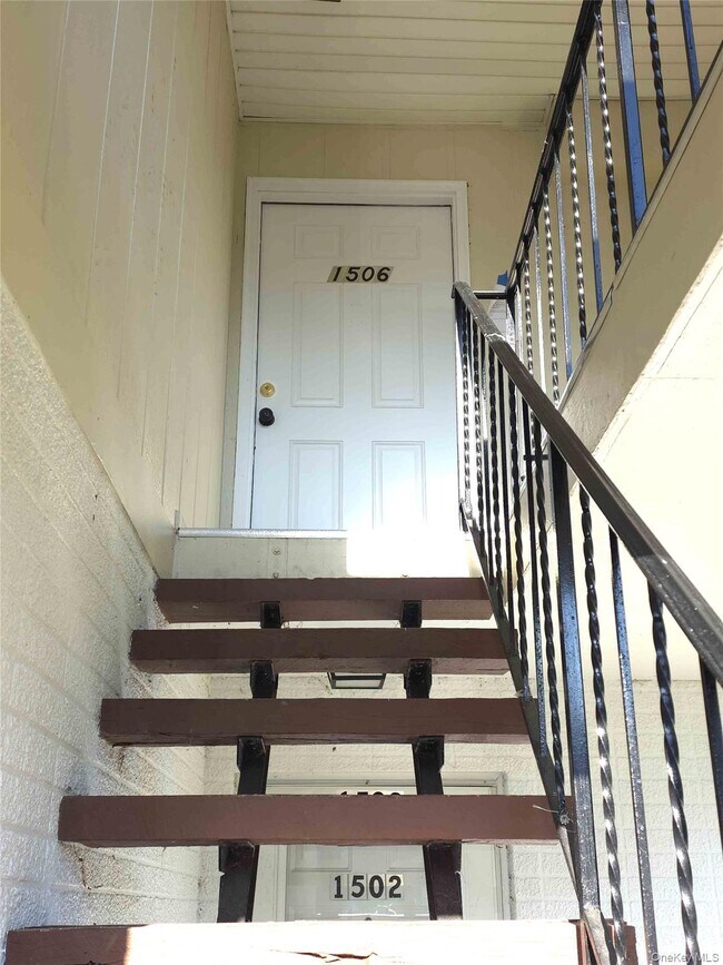 Building Photo - 1506 Cortland Dr