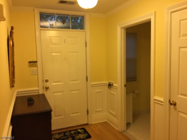 Building Photo - 20 Constitution Way