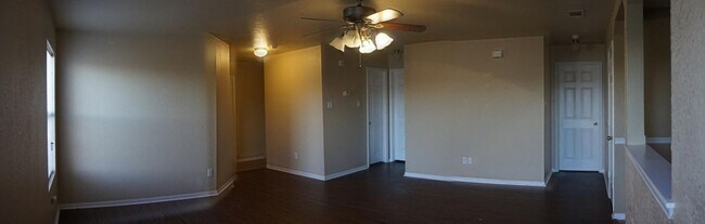 Building Photo - 2603 John Porter Dr