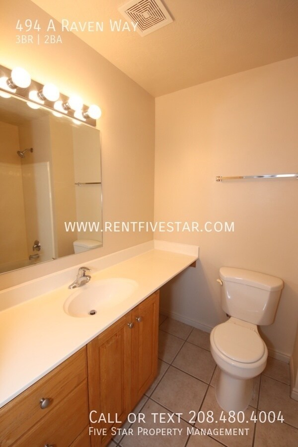 Building Photo - 494 Raven Way