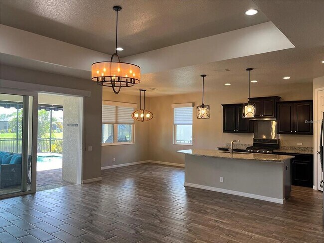 Building Photo - 12116 Goldenrod Ave