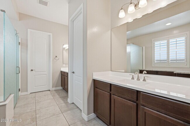 Building Photo - 5219 S Wildrose