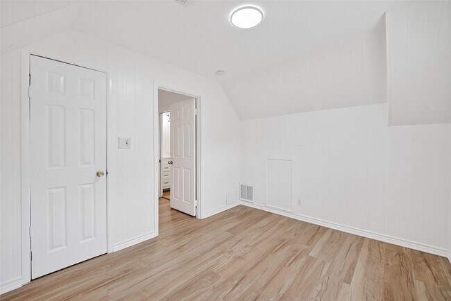 Building Photo - 17125 County Rd 127