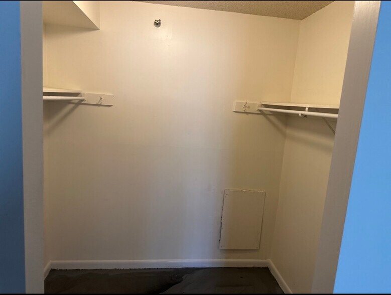 Walk in closet - 9200 Edwards Way