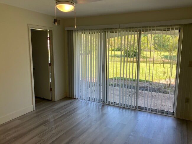 Building Photo - 2 Bedroom 2 Bathroom Condo in Calabash