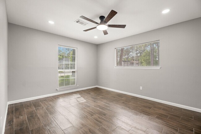 Building Photo - 2707 Mt Vernon Dr