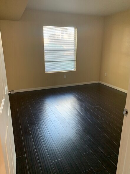Building Photo - 2300 E Silverado Ranch Blvd