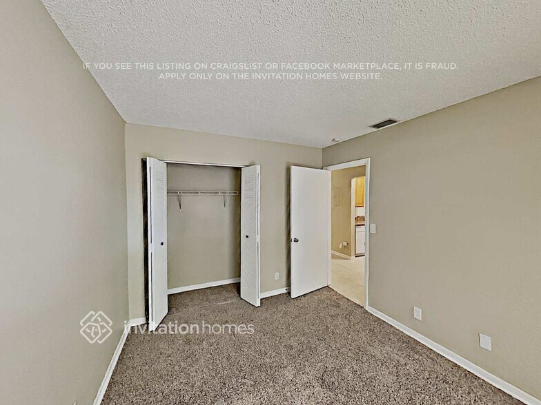 Building Photo - 5187 Glencove Ln