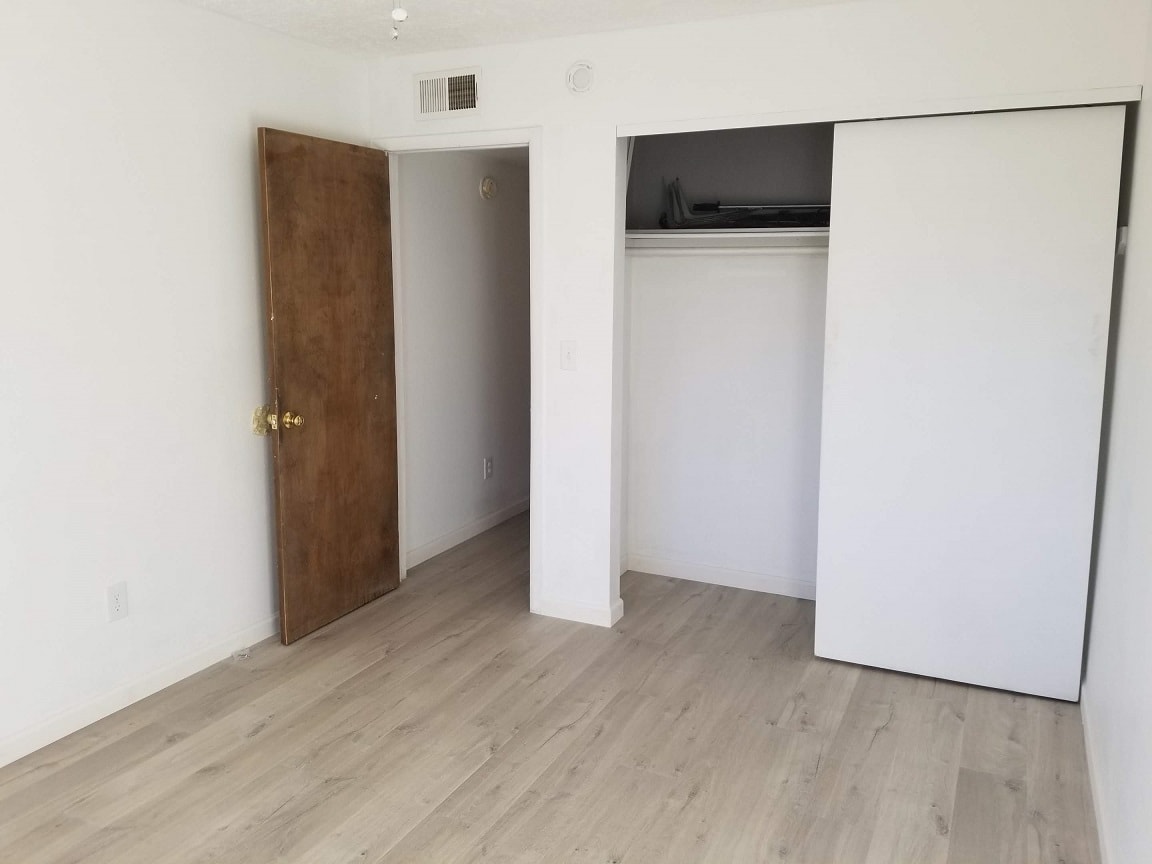 Building Photo - 6717 N Snowflake Dr