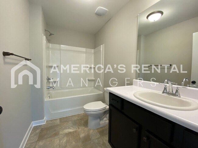 Building Photo - Home for Rent in Talladega, AL!!! Available to View!