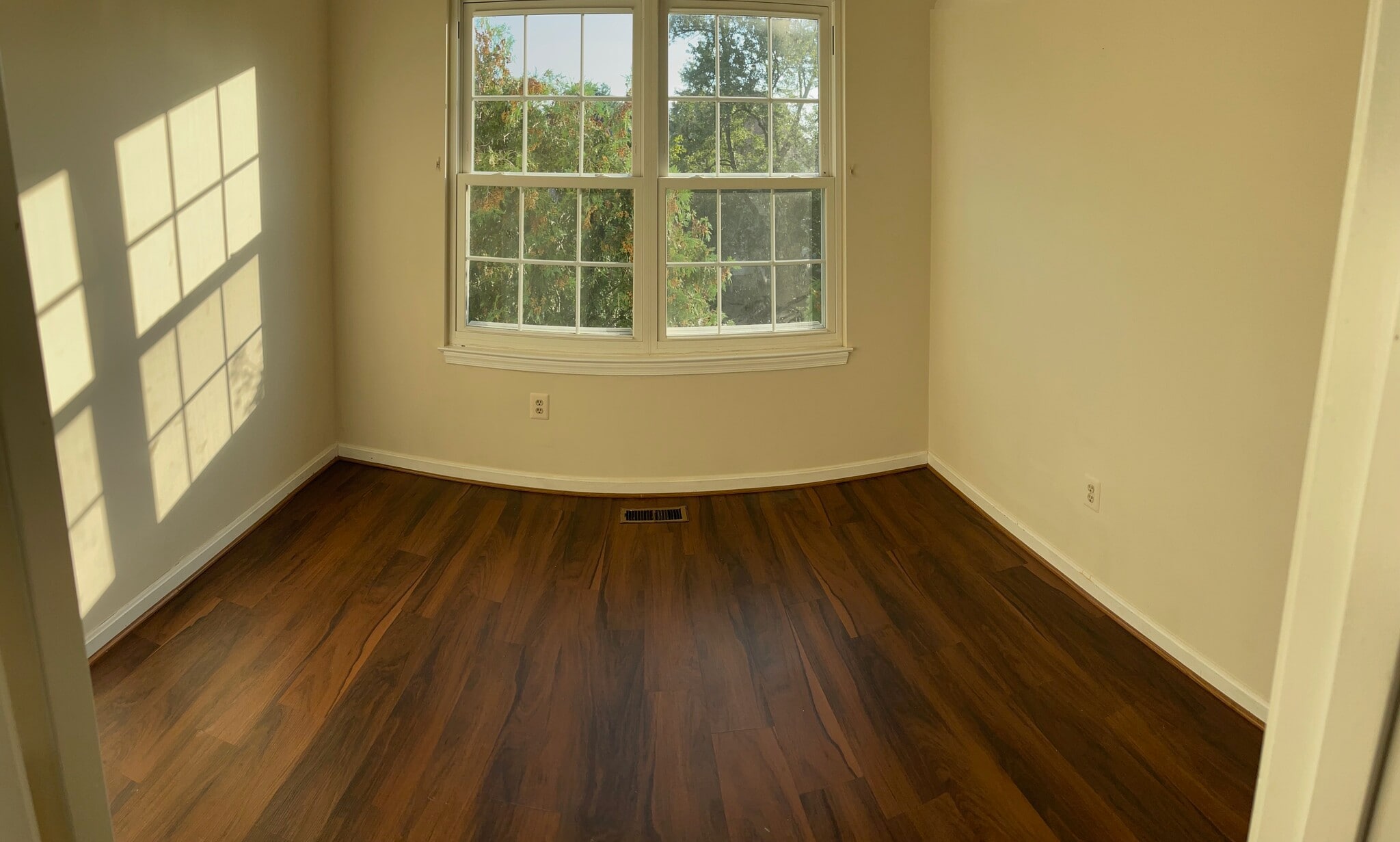 Building Photo - 846 Bayridge Dr