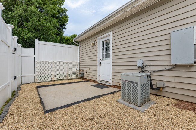 Building Photo - 3219 Cottage Rose Ln