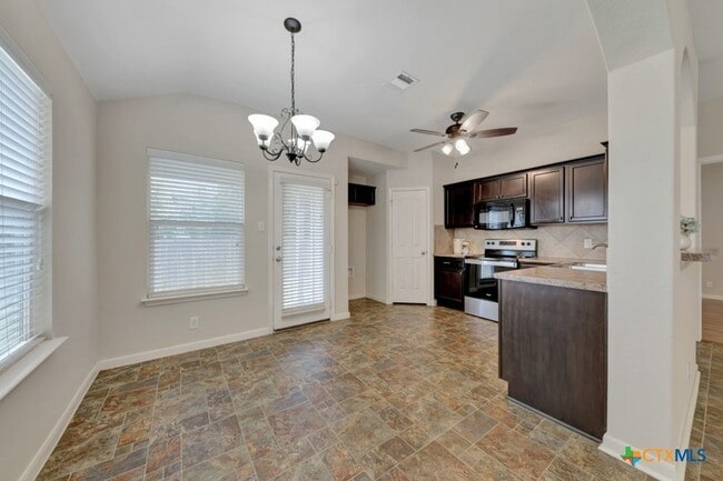 Building Photo - 116 Encina Cove