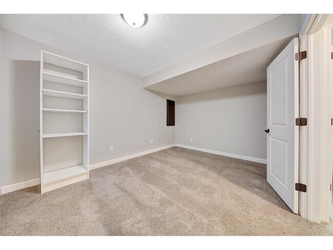 Building Photo - 19220 Bridle Path