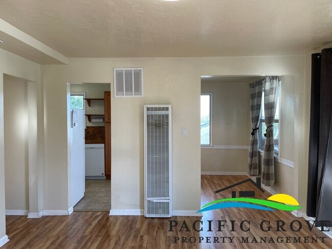 Building Photo - Available Soon! Two Bedroom with Bonus Room in Pacific Grove!