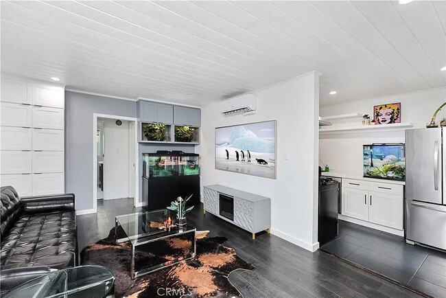 Building Photo - 930 Peach Ave