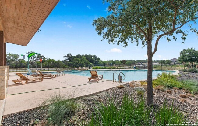 Building Photo - 2027 Sisyphus Vw